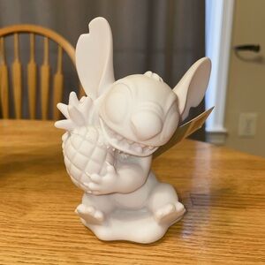 Disney Design A Vinyl Stitch Kids Craft Kit with Markers - NWT